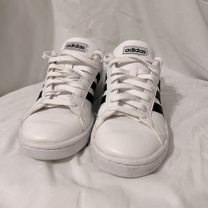 Adidas Grand Court Sneaker